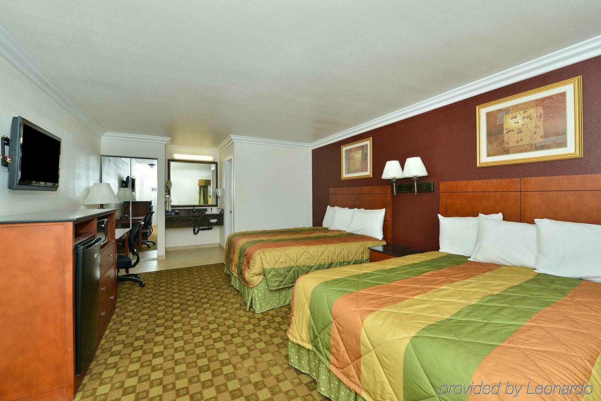 Rodeway Inn Adelanto Us 395 Extérieur photo